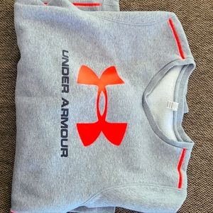 Under Armour Medium crew neck sweatshirt